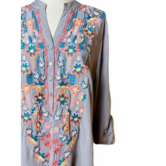 LUNA MOON Gray Floral Embroidered Blouse Peasant Top 3/4 Sleeve Small NWT ANTHRO - Picture 10 of 11